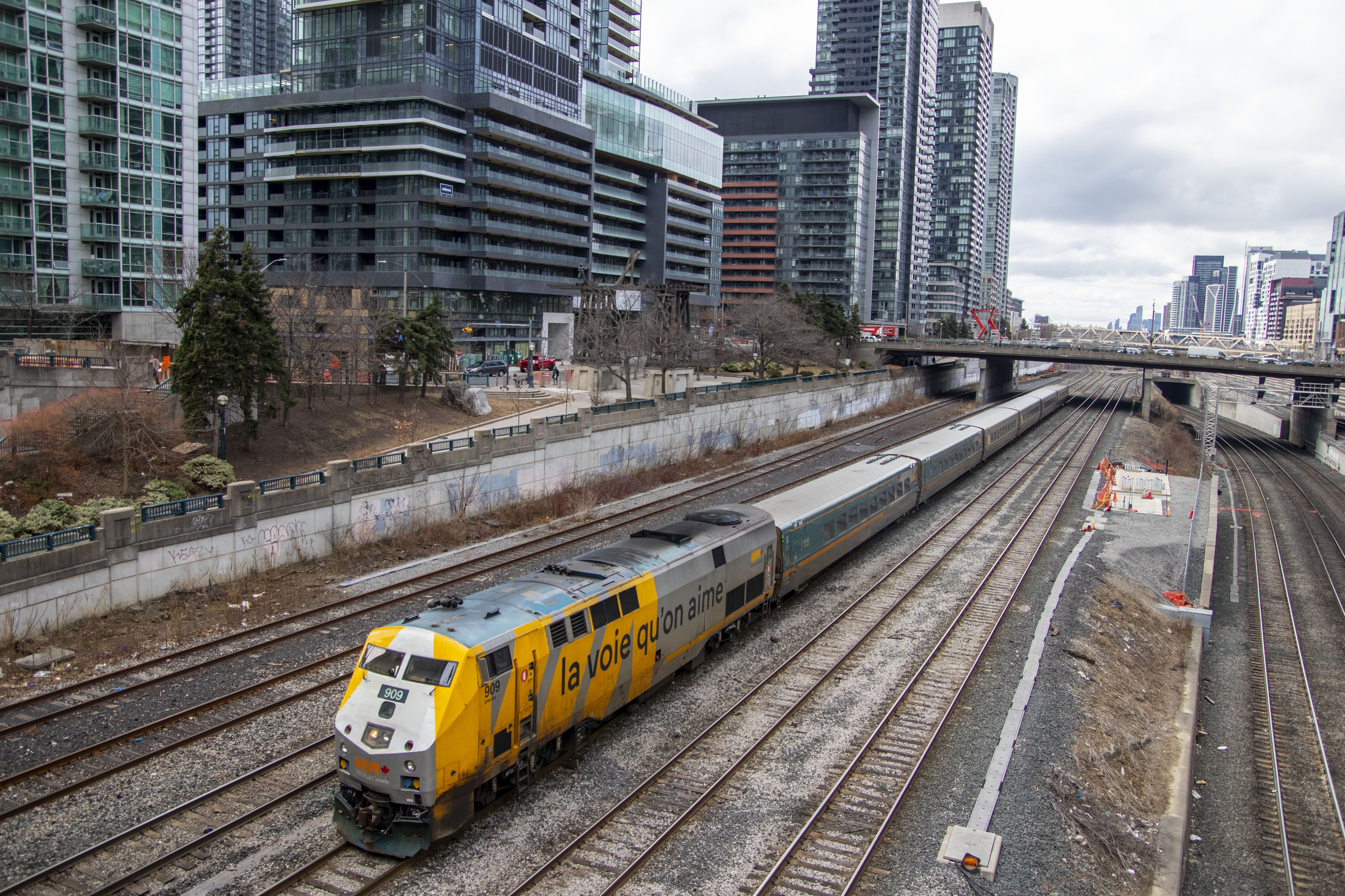 A VIA Rail train departs Toronto Union Station.